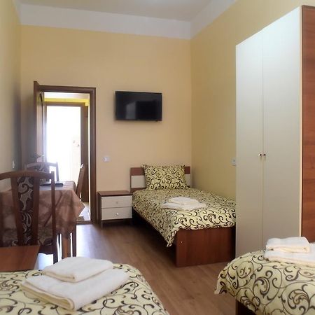 Apartment On Voloshyna إلفيف المظهر الخارجي الصورة