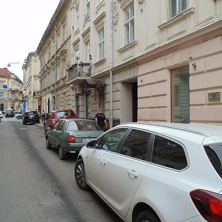 Apartment On Voloshyna إلفيف المظهر الخارجي الصورة