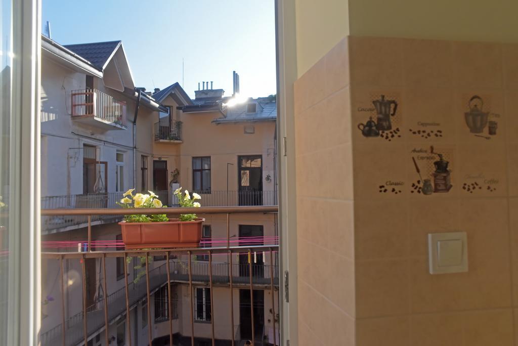 Apartment On Voloshyna إلفيف المظهر الخارجي الصورة
